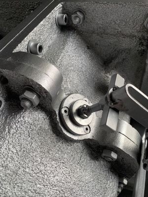 Glose los moldes superficiales de rotomoldeo con G afianza el trabajo completo del marco con abrazadera de acero
