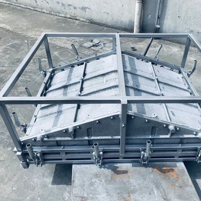 Los moldes rotatorios de aluminio del  a presión fundición para la pieza superior plástica del tejado de rotomoldeo