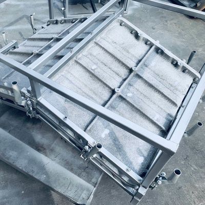 Los moldes rotatorios de aluminio del  a presión fundición para la pieza superior plástica del tejado de rotomoldeo