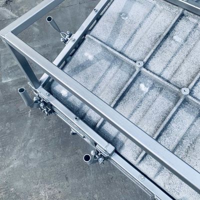 Los moldes rotatorios de aluminio del  a presión fundición para la pieza superior plástica del tejado de rotomoldeo