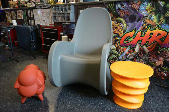 Silla diseñada creativa de los muebles del moldeado rotatorio del LDPE del HDPE resistente a la corrosión