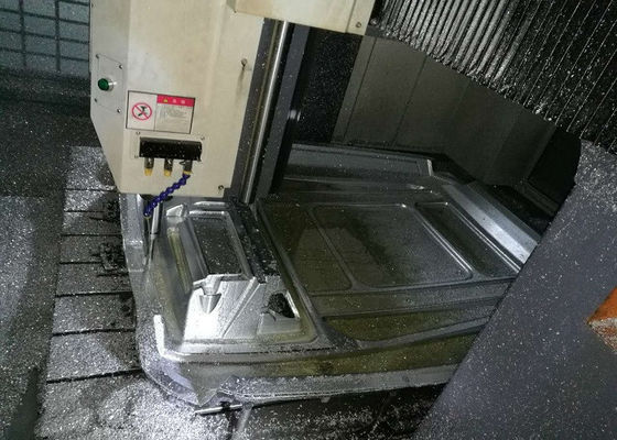 Moldeado auto rotatorio del cuerpo del camión A356 para la fabricación plástica de los depósitos de gasolina del camión